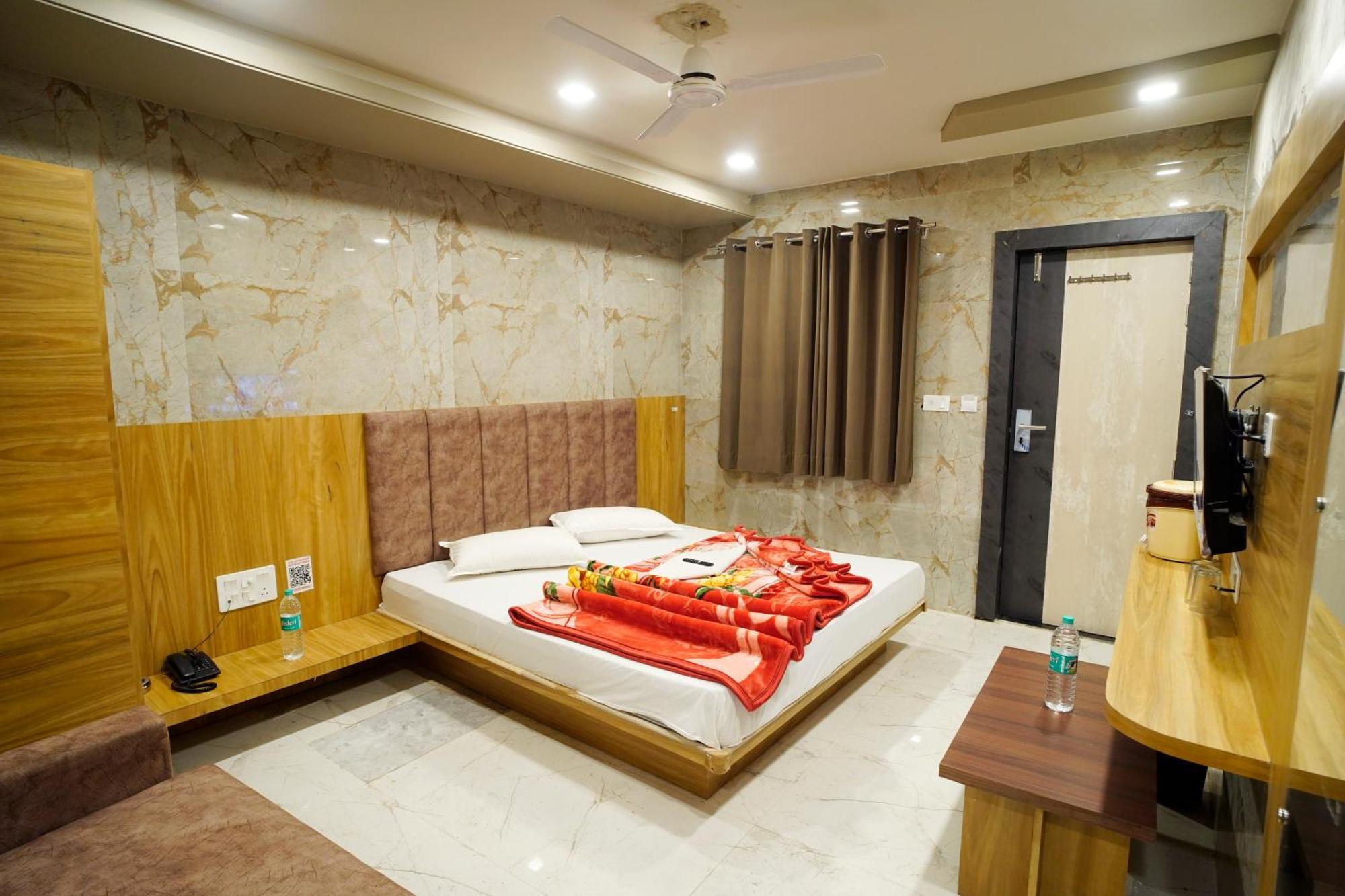 Hotel New Sundaram 150 Mtrs From Dargah Ajmer Exterior photo
