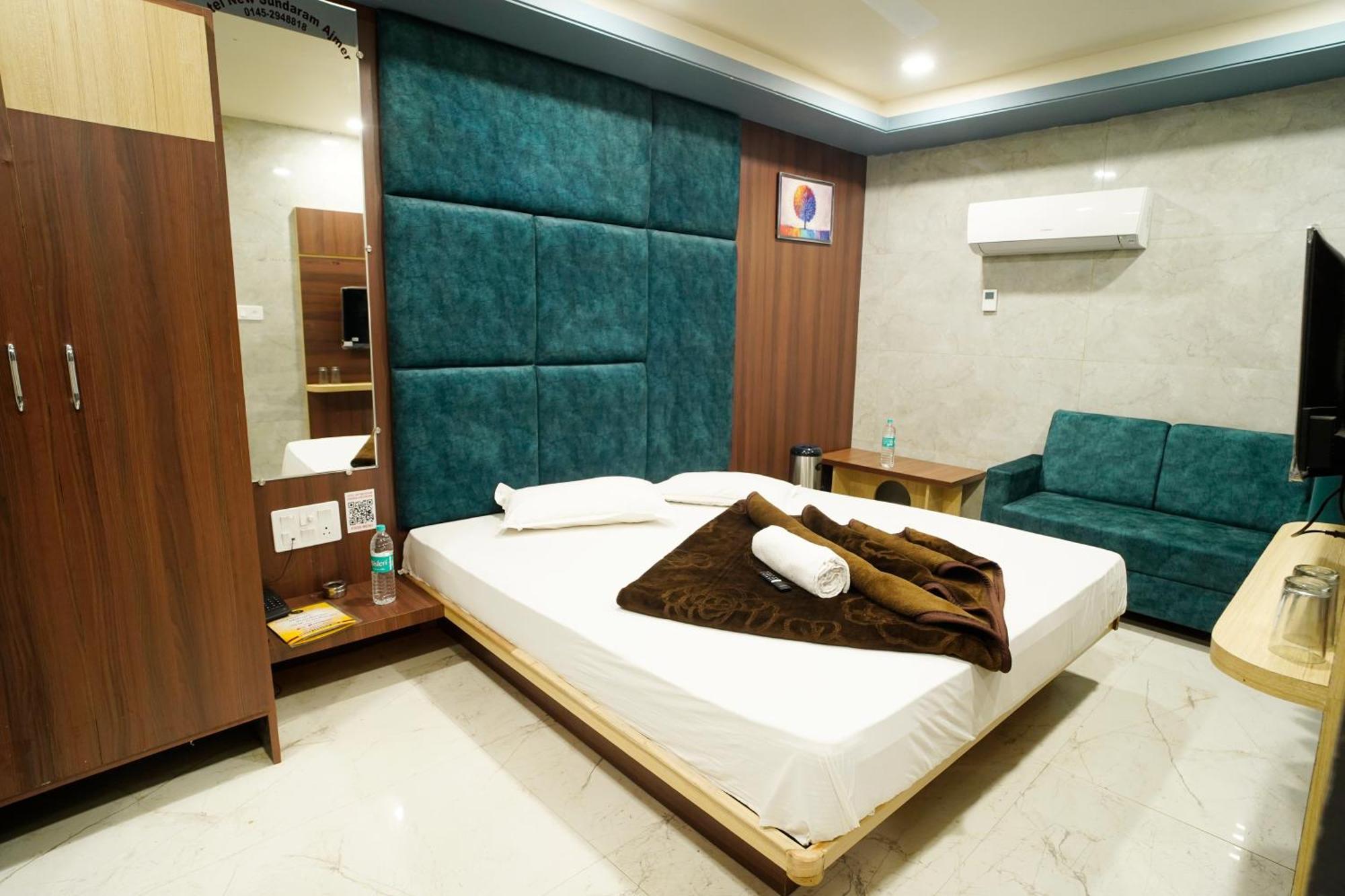 Hotel New Sundaram 150 Mtrs From Dargah Ajmer Exterior photo